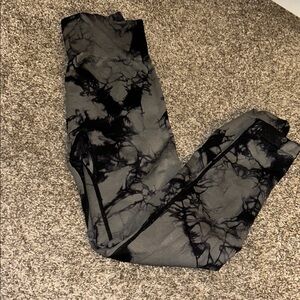 Black and Gray Tie-Dye Leggings